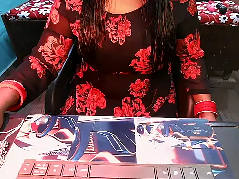 Snapshot of PREETI_BABY chatting on February 18, 5:27 am PREETI BABY online show from February 18, 5:27 am