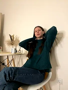 milanabaileys  online show from November 30, 5:36 pm