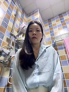 Snapshot of xinmeng-000 chatting on December 23, 6:45 am xinmeng-000 online show from December 23, 6:45 am