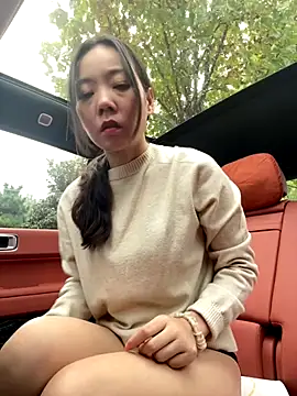 Snapshot of xinmeng-000 chatting on October 26, 2:01 am xinmeng-000 online show from October 26, 2:01 am