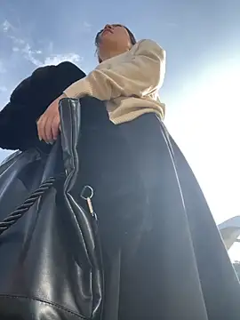 Snapshot of xinmeng-000 chatting on November 11, 6:41 am xinmeng-000 online show from November 11, 6:41 am