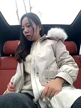 Snapshot of xinmeng-000 chatting on December 22, 3:50 am xinmeng-000 online show from December 22, 3:50 am