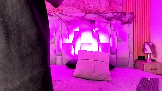 pipedark  online show from October 15, 3:38 am