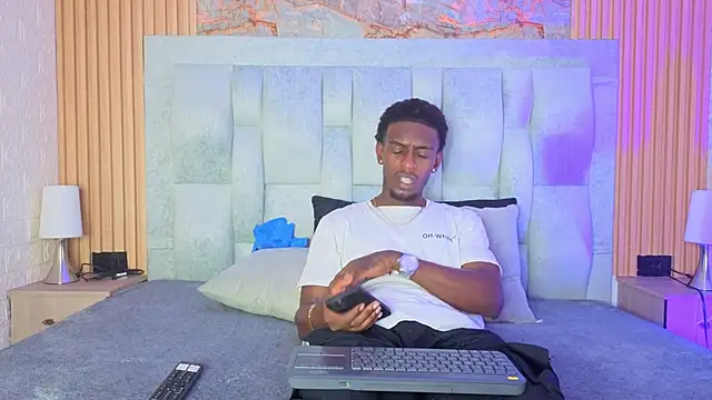 pipedark  online show from September 29, 4:19 am