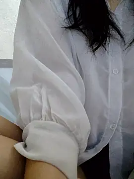 Snapshot of Maria2299 chatting on June 9, 10:11 pm Maria2299 online show from June 9, 10:11 pm