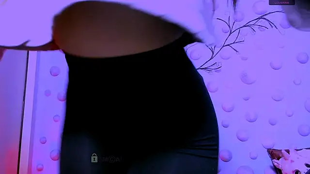 lissa night online show from March 17, 1:19 am