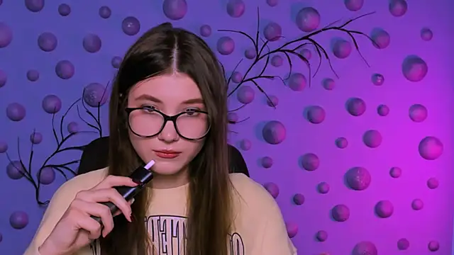 lissa night online show from December 16, 10:08 am