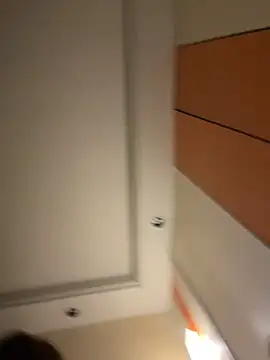 D-033 online show from November 6, 1:59 pm