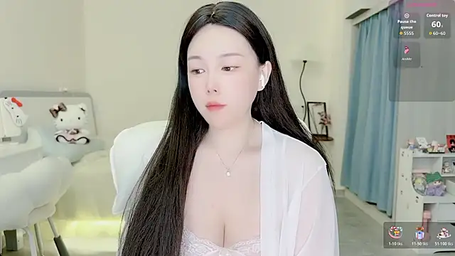 Snapshot of Bella_Ava chatting on June 7, 11:21 pm Bella Ava online show from June 7, 11:21 pm