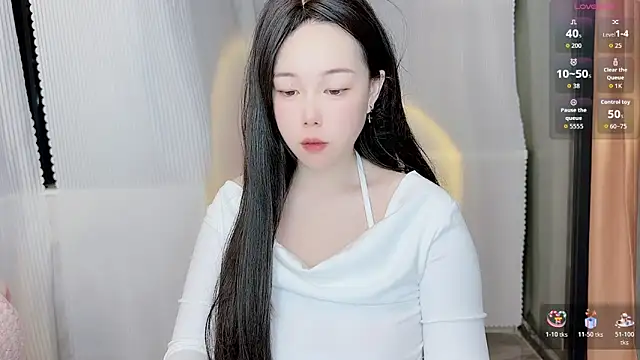 Bella Ava online show from December 15, 3:40 pm