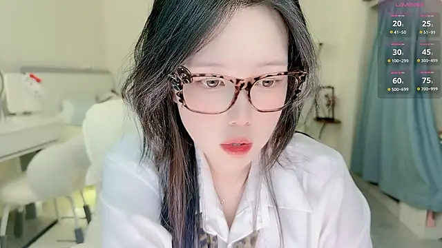 Snapshot of Bella_Ava chatting on May 30, 4:01 pm Bella Ava online show from May 30, 4:01 pm