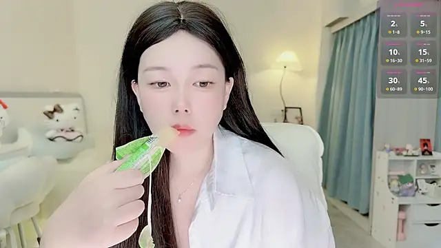 Snapshot of Bella_Ava chatting on June 5, 12:04 am Bella Ava online show from June 5, 12:04 am