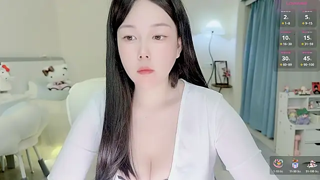 Snapshot of Bella_Ava chatting on June 10, 2:07 pm Bella Ava online show from June 10, 2:07 pm