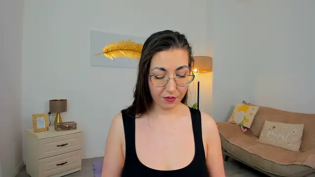 Kylie Kathy online show from April 7, 9:49 pm