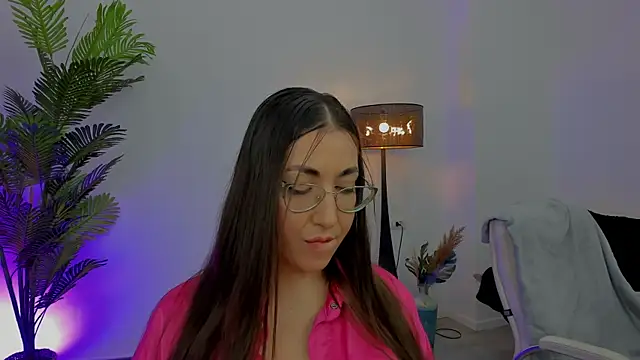 Kylie Kathy online show from January 8, 5:30 pm