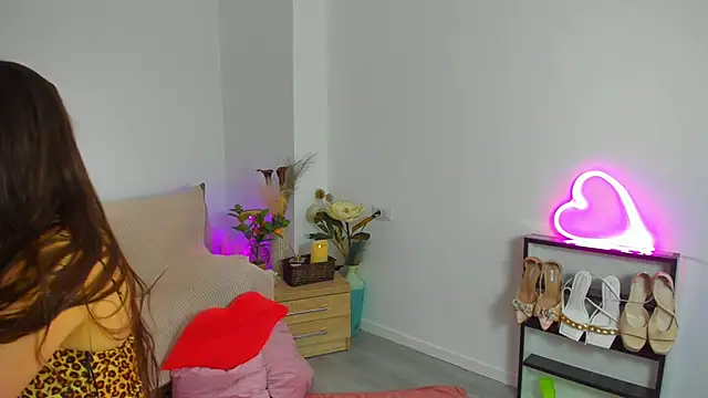 Kylie Kathy online show from September 26, 6:37 pm