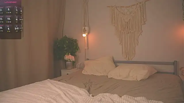 Lu  Lane online show from September 23, 7:59 am