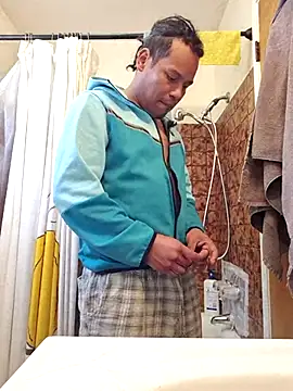 uratre online show from February 2, 6:51 pm