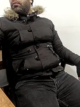 Snapshot of Yaman_33 chatting on January 9, 6:09 am Yaman 33 online show from January 9, 6:09 am