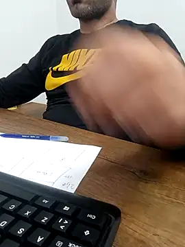 Snapshot of Yaman_33 chatting on November 27, 12:05 pm Yaman 33 online show from November 27, 12:05 pm