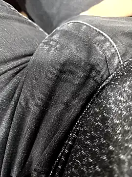 Snapshot of Yaman_33 chatting on January 8, 1:28 pm Yaman 33 online show from January 8, 1:28 pm