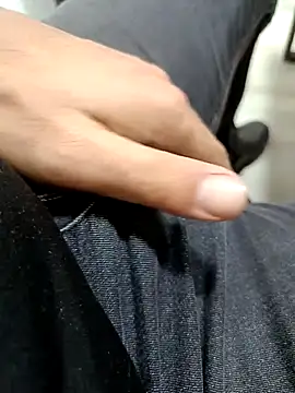 Snapshot of Yaman_33 chatting on March 2, 12:01 pm Yaman 33 online show from March 2, 12:01 pm