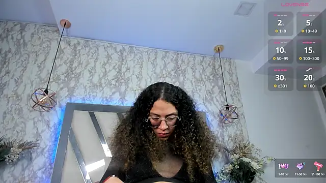 Hanna Cornee  online show from September 10, 4:06 pm