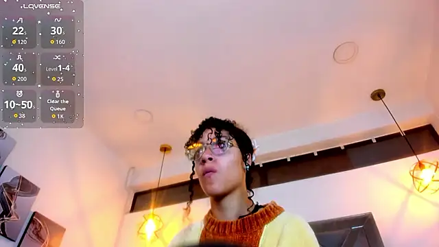 Hanna Cornee  online show from February 25, 1:44 pm