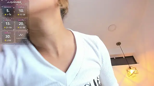 Hanna Cornee  online show from January 6, 12:20 pm