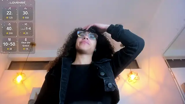 Hanna Cornee  online show from February 16, 12:26 pm