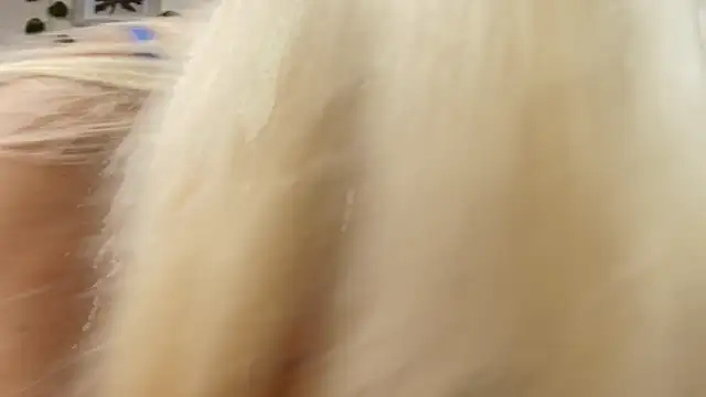 Snapshot of Barbiie_98 chatting on May 28, 1:39 pm Barbiie 98 online show from May 28, 1:39 pm