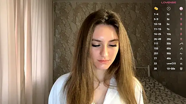 miainheat online show from December 3, 8:58 am