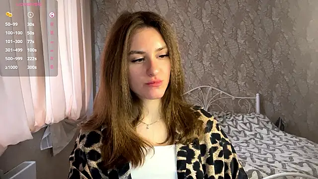 miainheat online show from February 4, 8:09 am