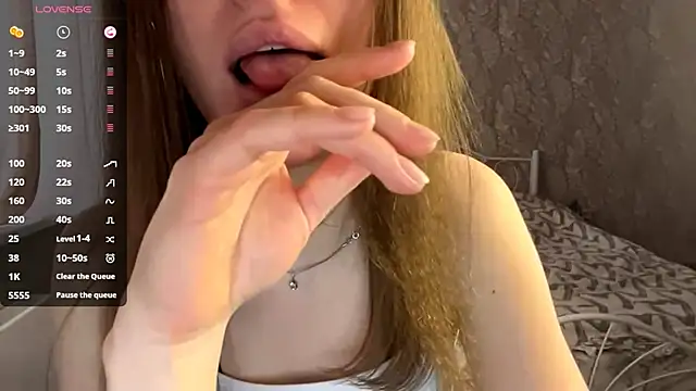 miainheat online show from February 5, 12:45 pm