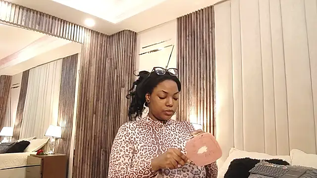 SheilaCoopers  online show from October 24, 12:26 pm