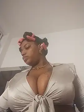 SheilaCoopers  online show from March 26, 10:46 am
