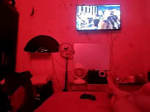 Snapshot of Kellye_hotTs chatting on October 13, 4:58 am Kellye hotTs online show from October 13, 4:58 am