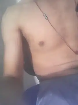 Snapshot of Lunaty00 chatting on November 30, 9:10 am Lunaty00 online show from November 30, 9:10 am