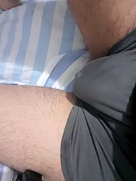 Snapshot of Lunaty00 chatting on November 18, 8:17 am Lunaty00 online show from November 18, 8:17 am