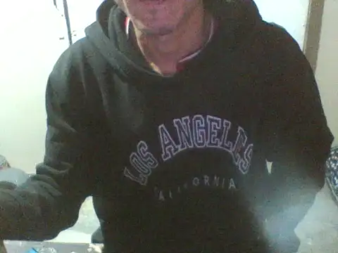 Snapshot of Lunaty00 chatting on February 5, 10:33 am Lunaty00 online show from February 5, 10:33 am