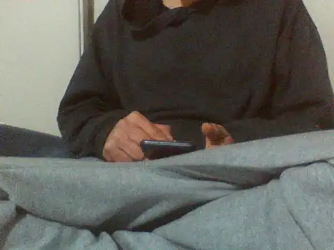 Snapshot of Lunaty00 chatting on February 16, 9:52 am Lunaty00 online show from February 16, 9:52 am