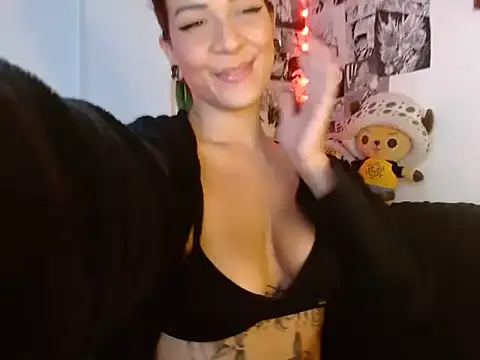 Snapshot of Chloe_paytone chatting on May 12, 12:08 am Chloe paytone online show from May 12, 12:08 am