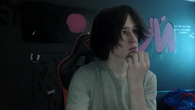 min1pekka online show from November 26, 2:33 am