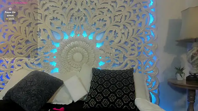 Snapshot of chiara_evanns chatting on September 9, 11:30 am chiara evanns online show from September 9, 11:30 am
