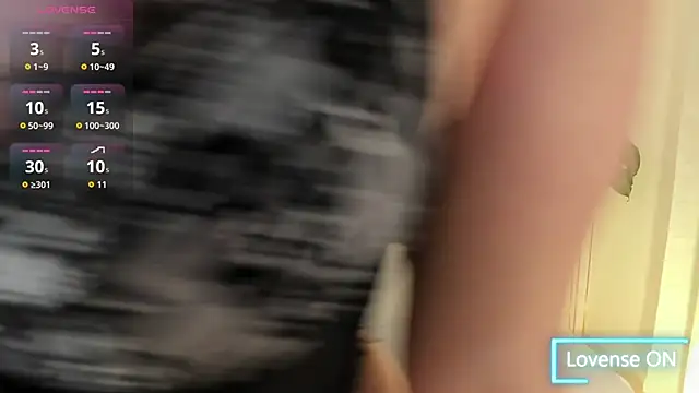 Lea Joness online show from October 23, 11:25 pm