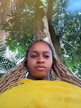 Snapshot of darle_volant chatting on July 7, 1:36 pm darle volant online show from July 7, 1:36 pm