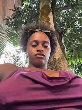 Snapshot of darle_volant chatting on July 18, 10:29 pm darle volant online show from July 18, 10:29 pm