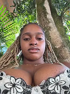 Snapshot of darle_volant chatting on June 11, 9:56 pm darle volant online show from June 11, 9:56 pm