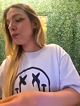 VesperVelvet online show from March 11, 3:33 am