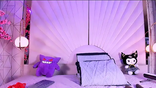 VesperVelvet online show from June 12, 5:05 am